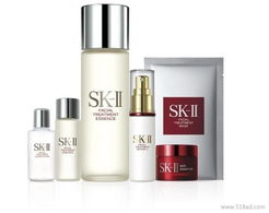 警惕低價(jià)名牌化妝品陷阱 價(jià)格、貨源與真?zhèn)蔚纳疃绕饰? class=